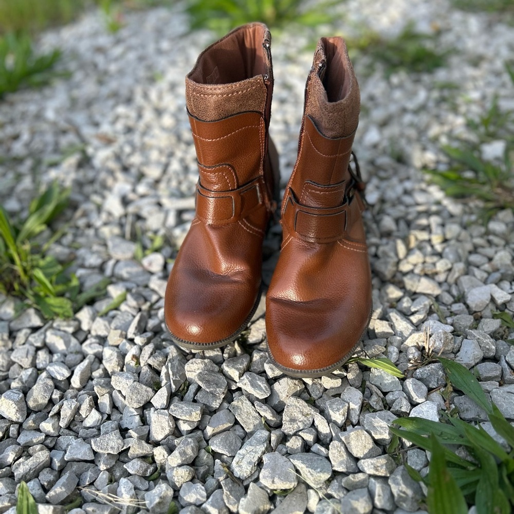 Clarks brown leather side zip boots - Picture 6 of 6